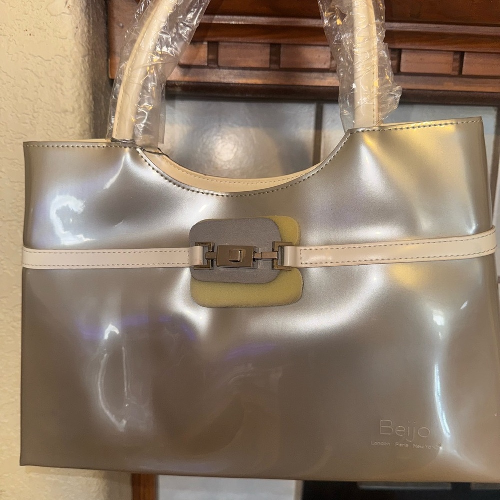 New Beijo Metallic Silver Shoulder Bag